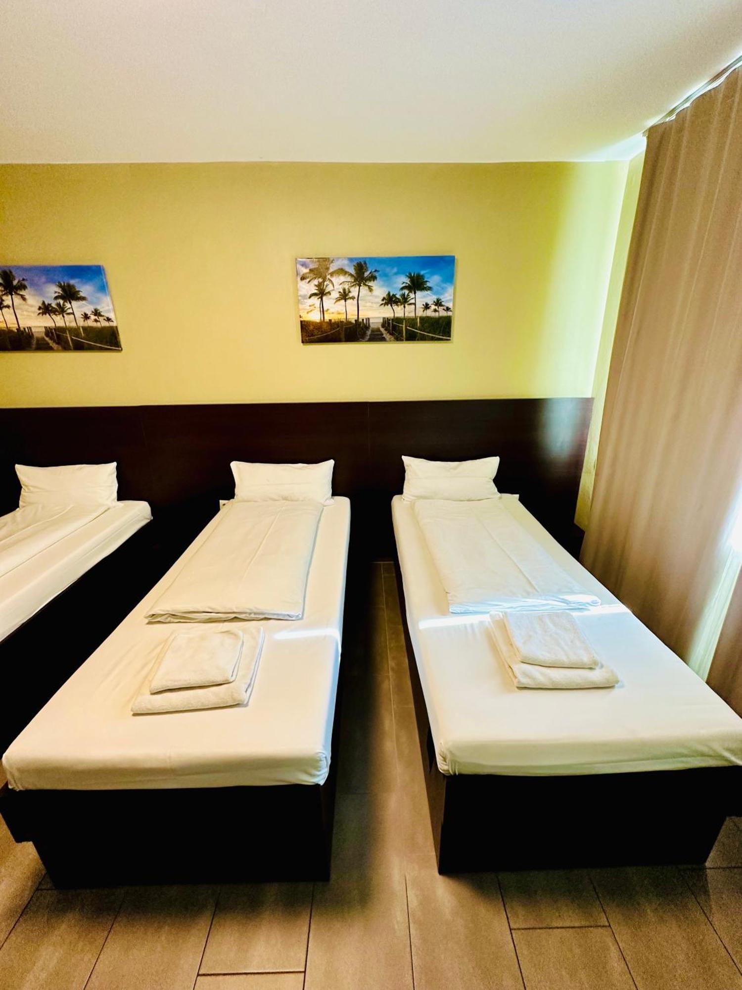 Hotel City Star フランクフルト エクステリア 写真